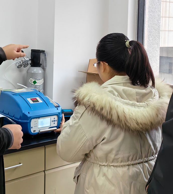 湖南株洲監測站PF-300非甲烷總烴分析儀交貨驗收